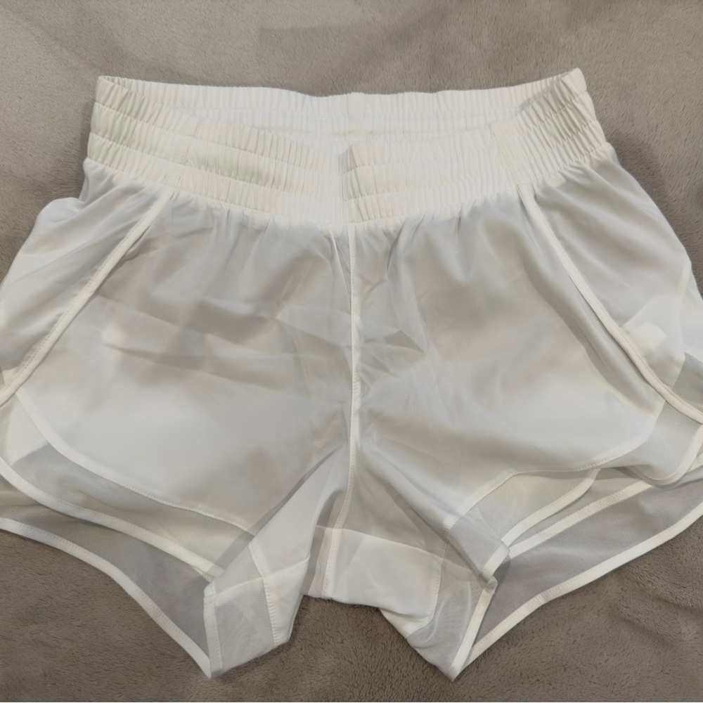 Athleta Women's Mesh Racer White Run Short 4”